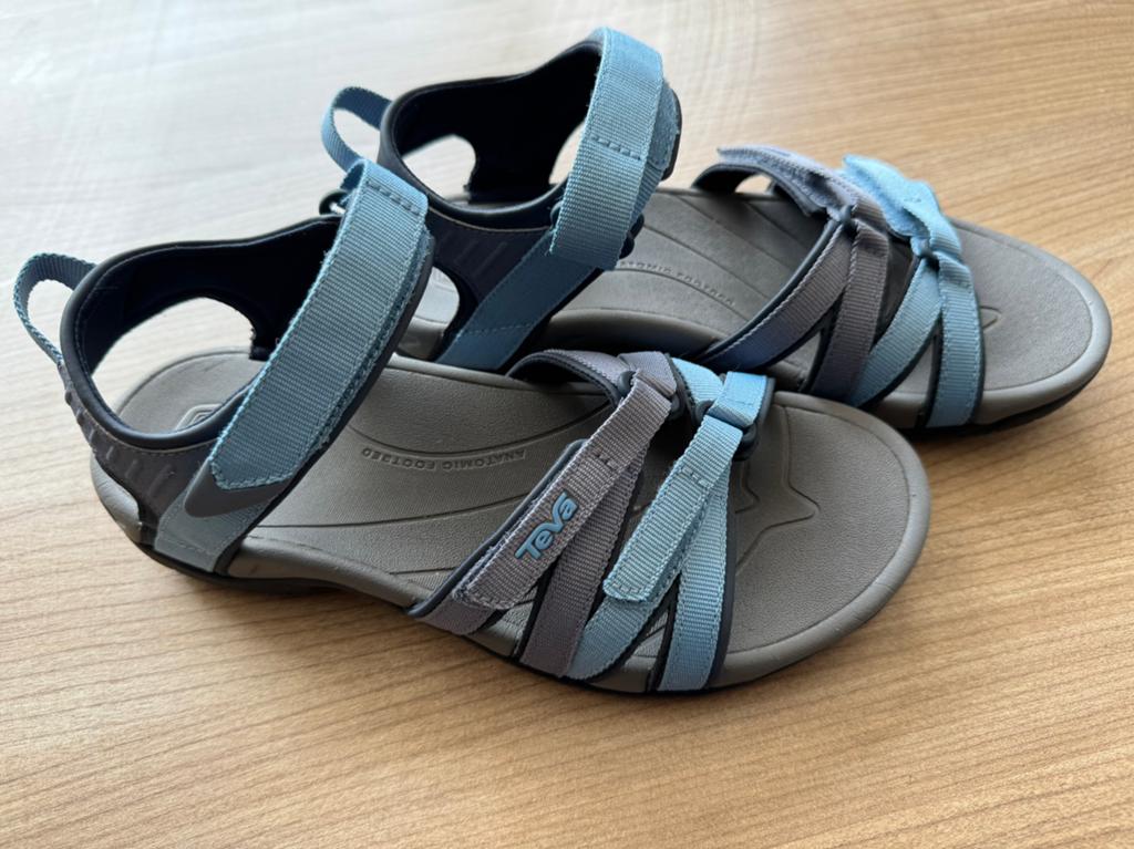 Teva - Tirra Sandalen Blauw, Kleding | Dames, Sandalen of Muiltjes, Zo goed als nieuw, Verzenden, Blauw