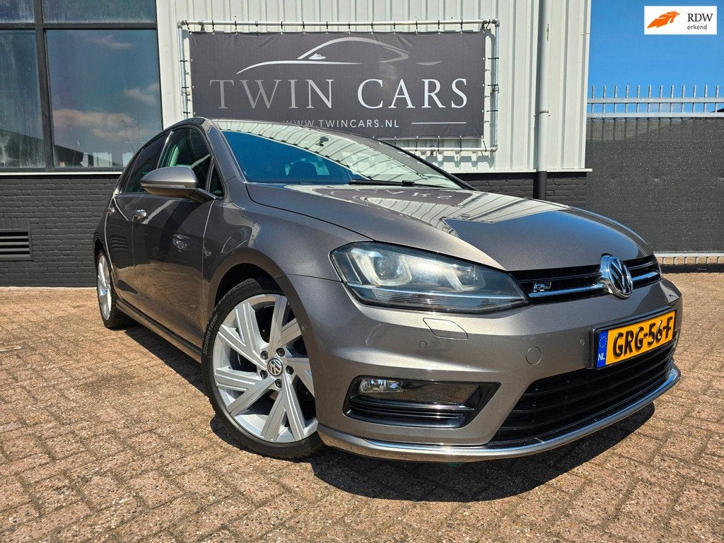 Volkswagen GOLF 1.4 TSI R-Line Xenon Half Leder Navi, Auto's, Volkswagen, Voorwielaandrijving, Euro 5, Gebruikt, 4 cilinders