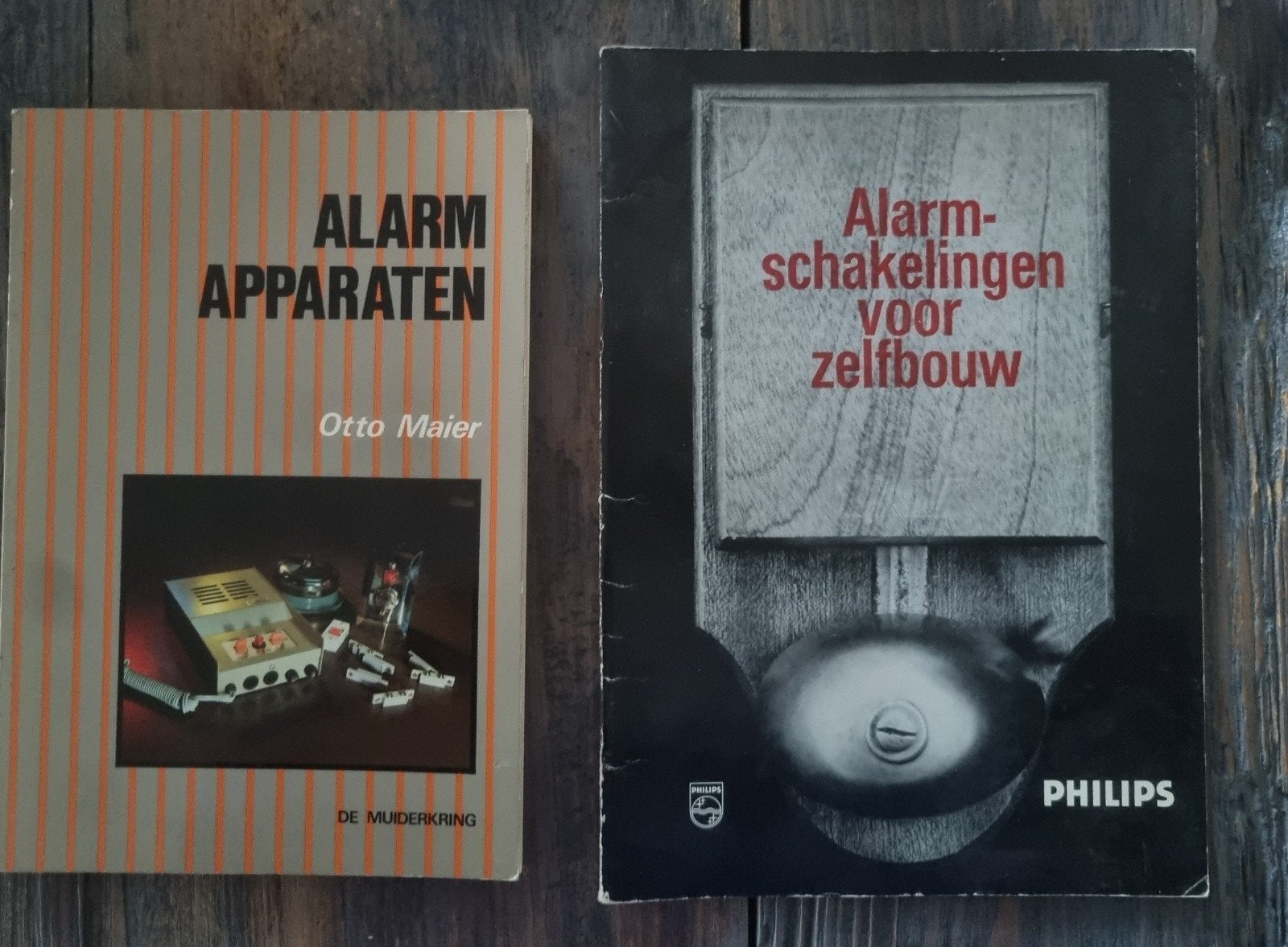 2 boekjes zelfbouw alarmapp., Boeken, Ophalen of Verzenden, Gelezen, Elektrotechniek