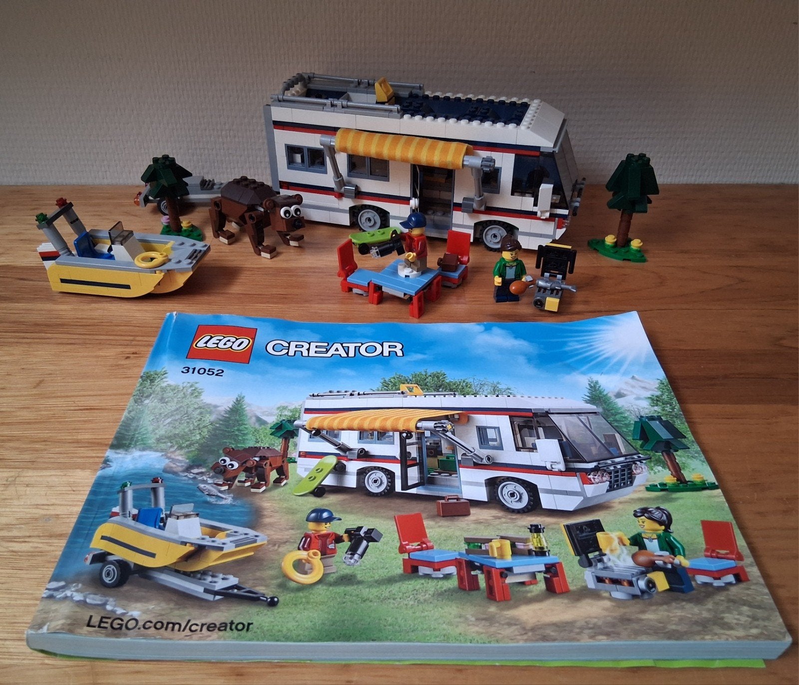 lego creator 3in1 camper vakantie 31052 complete set + boek, Ophalen of Verzenden, Zo goed als nieuw