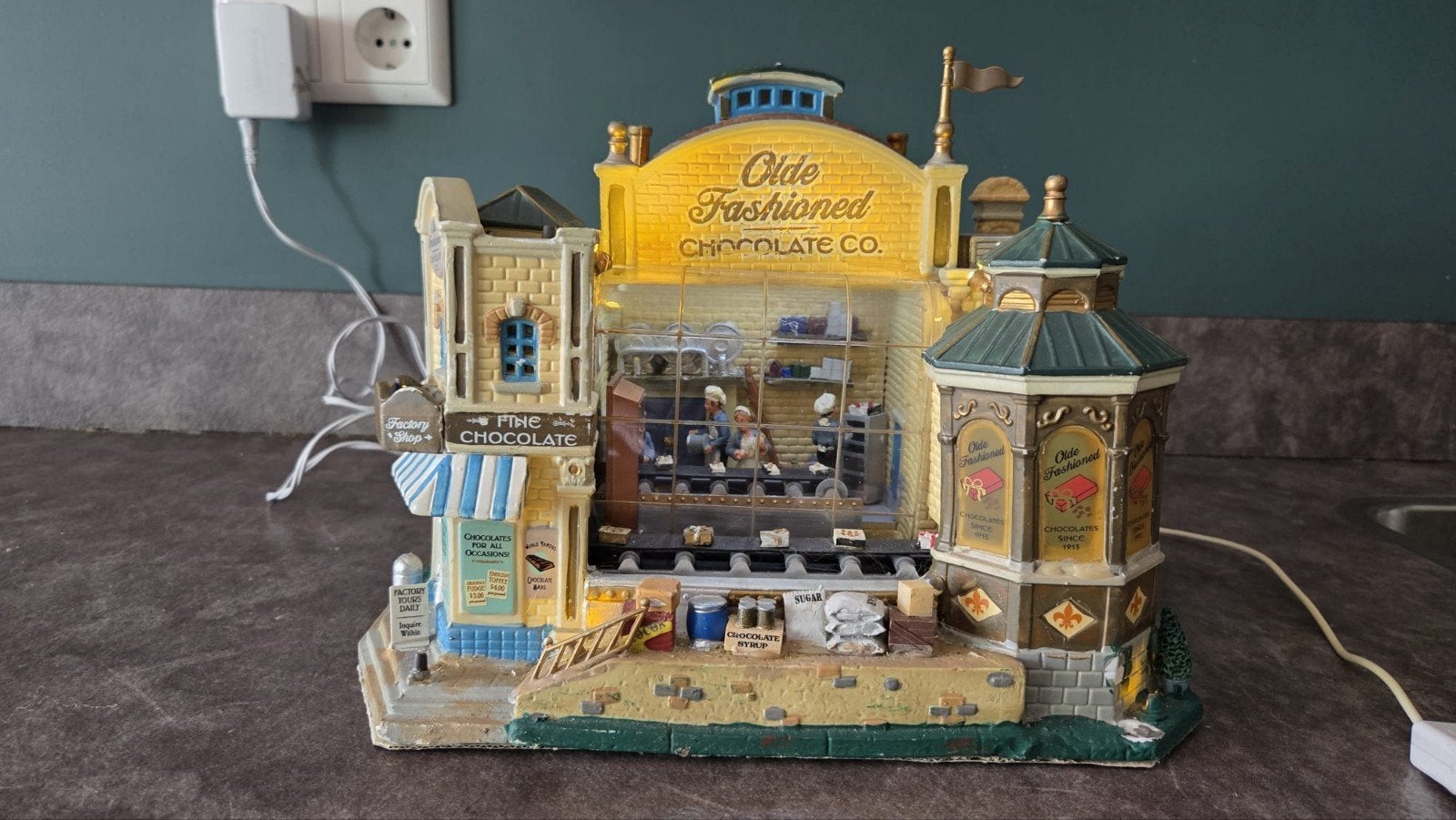 LEMAX kersthuisjes/chocolade fabriek, Ophalen of Verzenden, Gebruikt