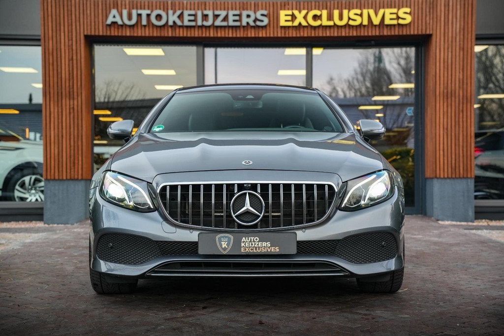 Mercedes-Benz E-klasse Coupé 200 Wide Screen Panoramadak, Auto's, Automaat, 4 cilinders, 4 stoelen, Leder en Stof