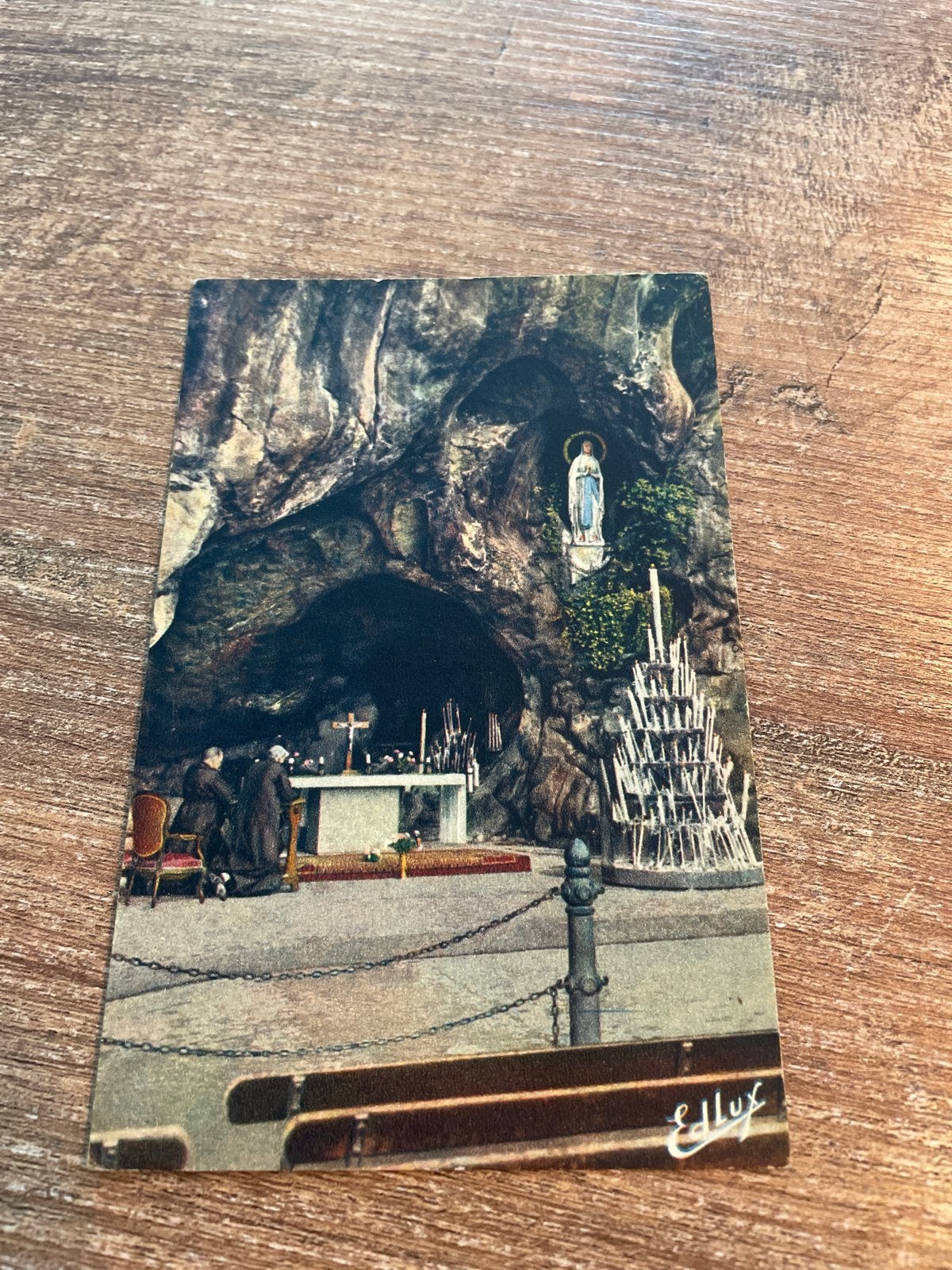 Oude Ansichtkaart Lourdes - La Grotte Miraculeuse, Ophalen of Verzenden, 1940 tot 1960, Gelopen, Cultuur en Media