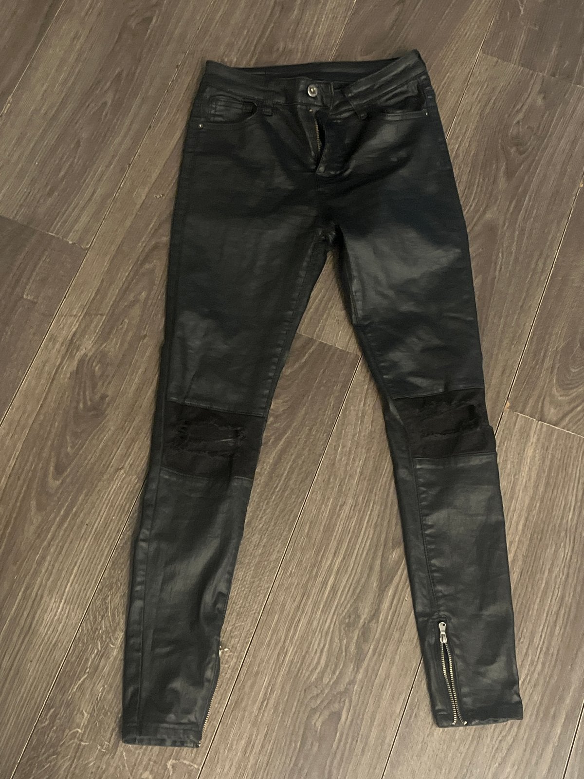 Queen Hearts Paris zwarte coated broek maat S, Zwart, Ophalen of Verzenden, Maat 36 (S), Lang