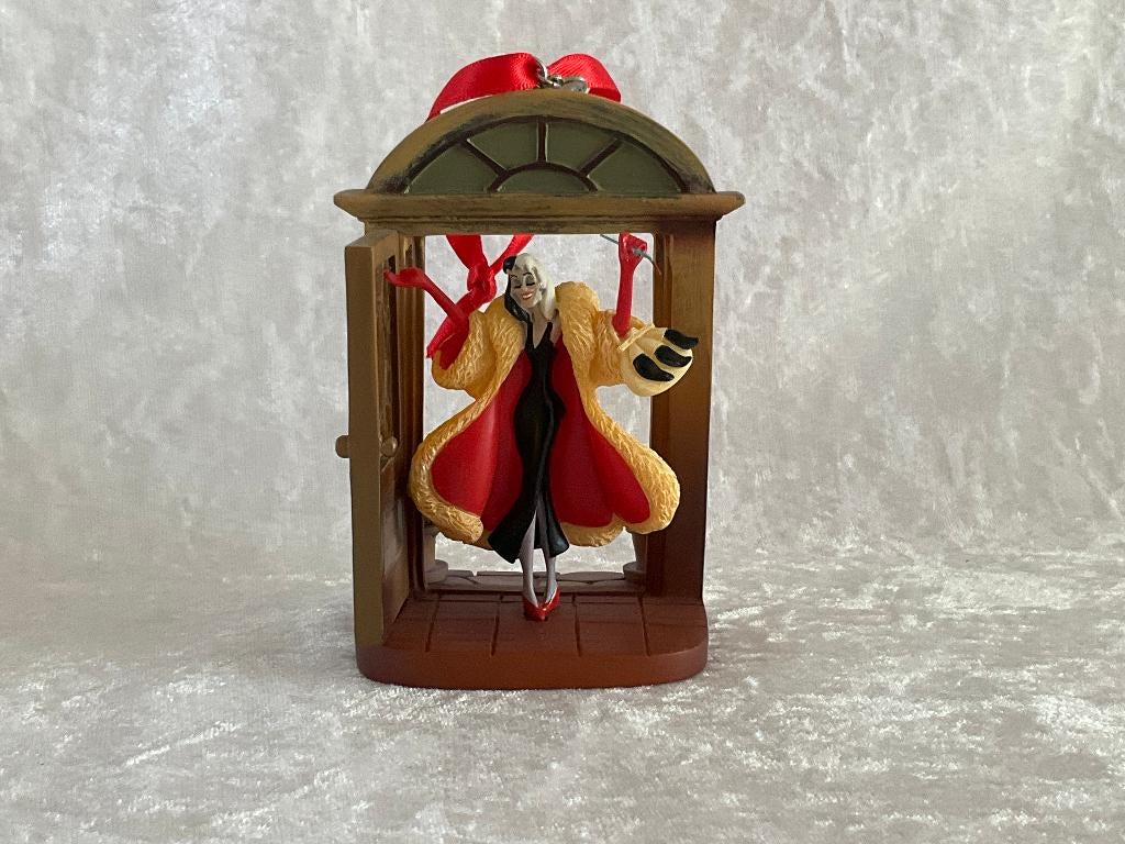 Disney ornament - 101 dalmatiërs - cruella - villains - 2019, Verzamelen, Disney, Ophalen of Verzenden, Overige figuren, Zo goed als nieuw