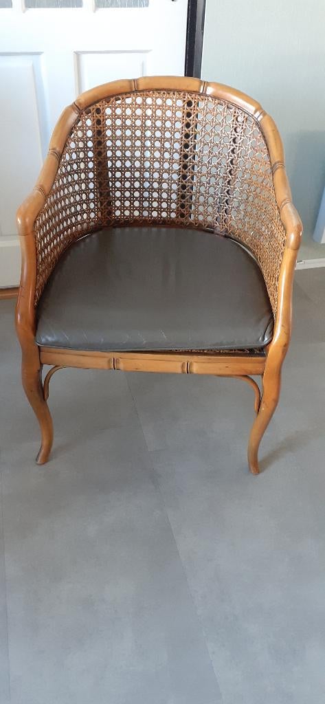 vintage "faux bamboo" fauteuil, Huis en Inrichting, Fauteuils, Gebruikt, Hout, Leer, Riet of Rotan, 50 tot 75 cm, 75 tot 100 cm