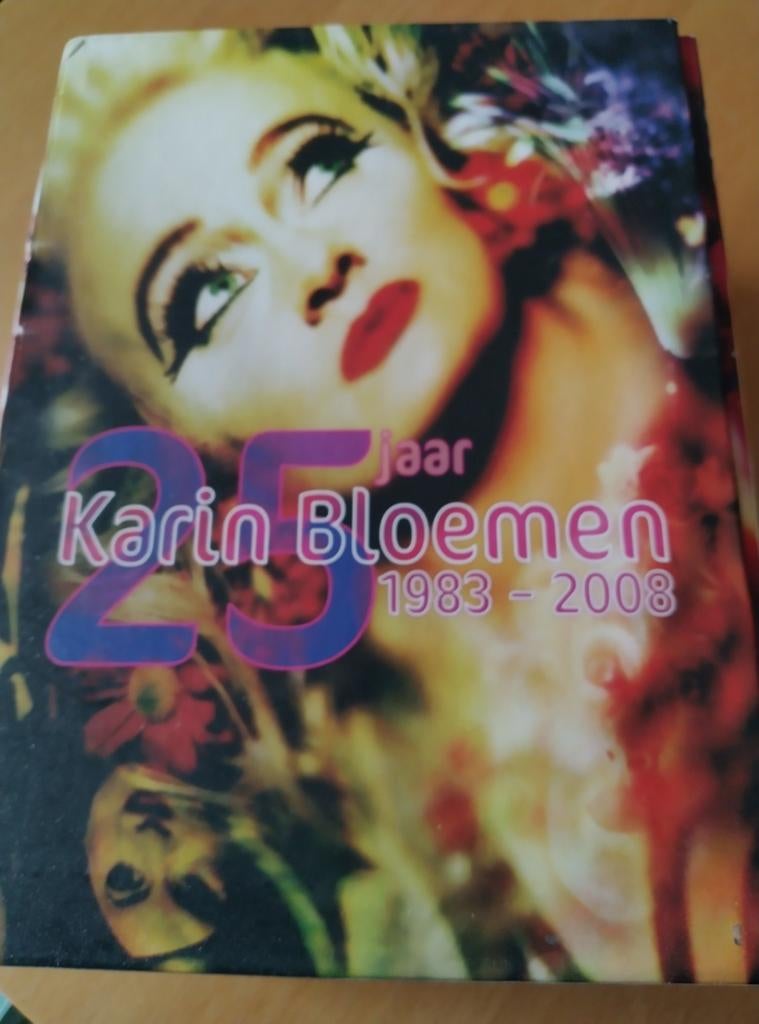 25 Jaar Karin Bloemen 1983-2008 (7 DVD -box), Boeken, Ophalen of Verzenden, Gelezen, Karin Bloemen, Nederland