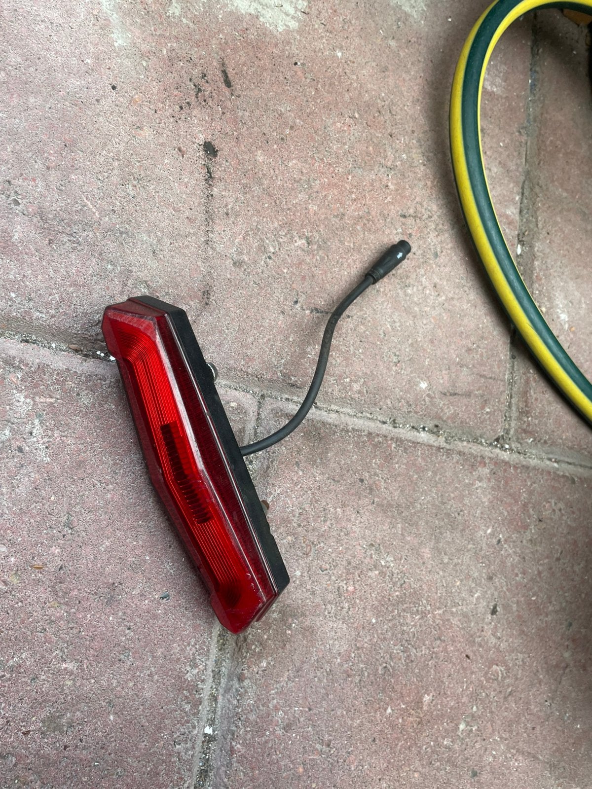 Achterlamp fatbike (knipperlichten), Motoren, Ophalen