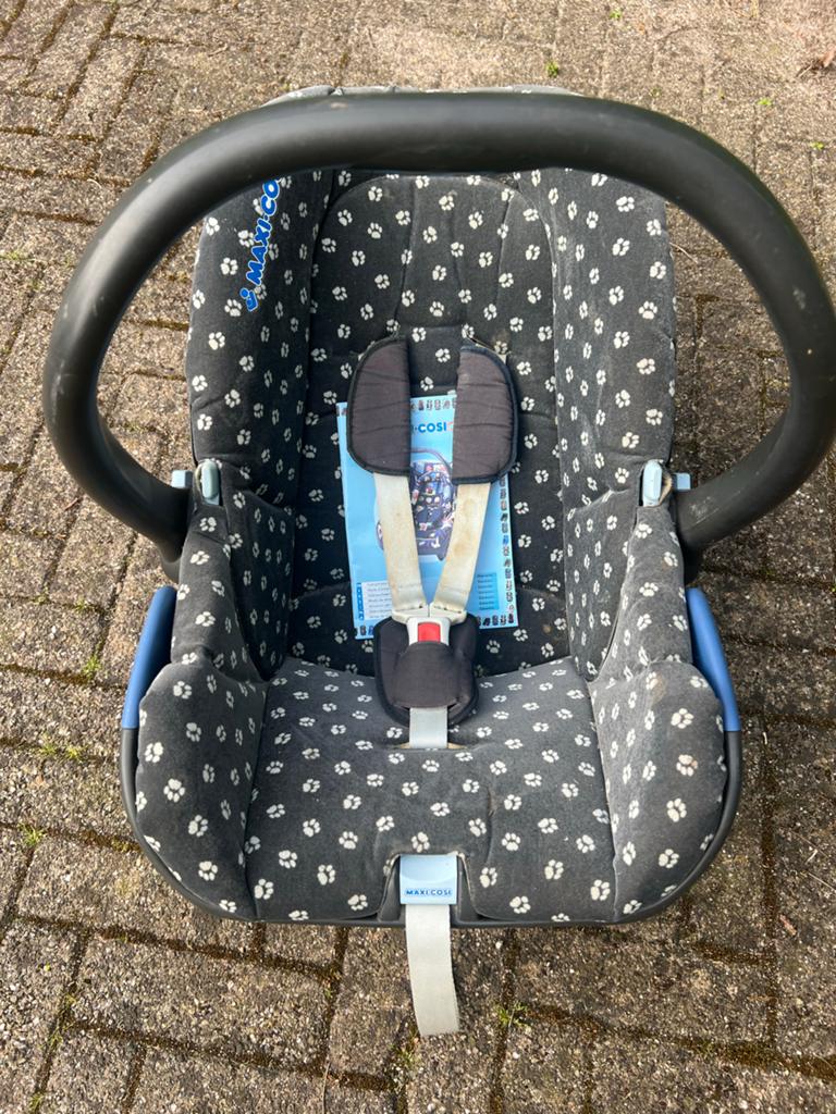 Maxi-Cosi autostoel met dierenpootjes patroon, Ophalen, Zijbescherming, 0 t/m 13 kg, Maxi-Cosi
