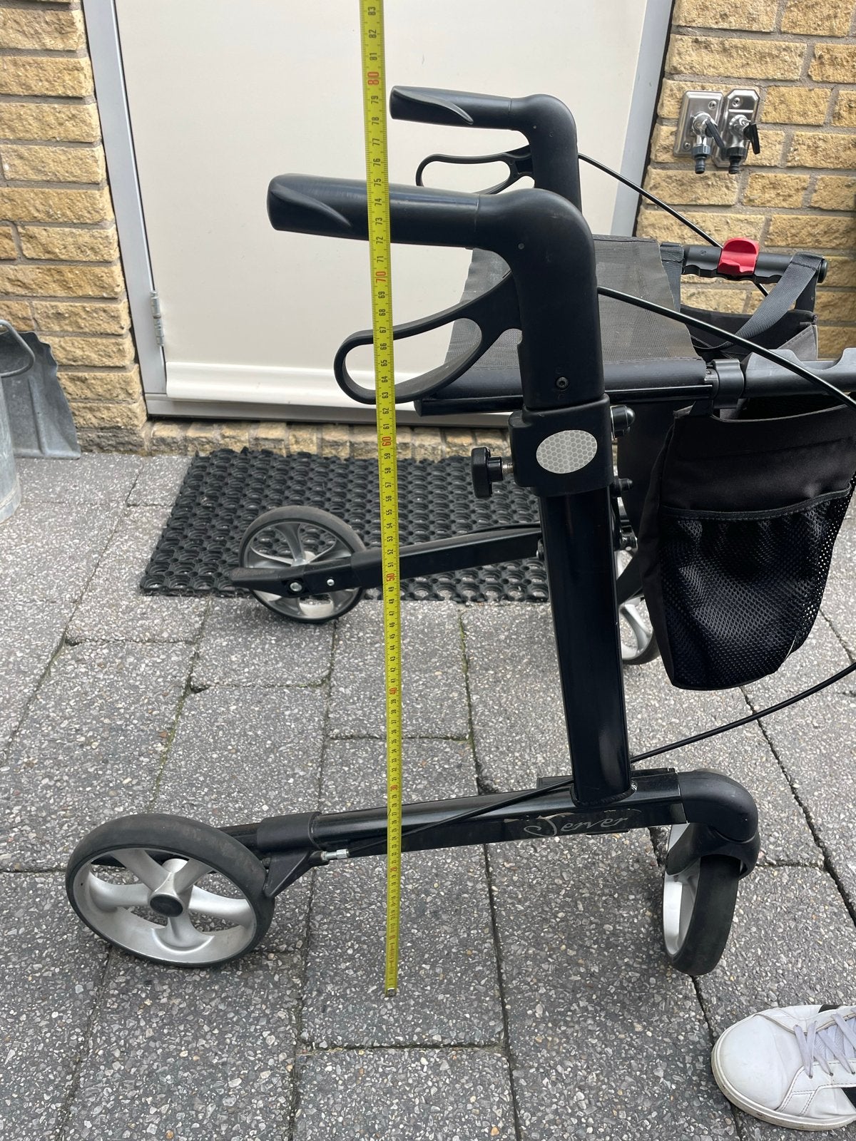 ROLLATOR SERVER STAAT LICHTGEWICHT INKLAPBAAR MAND ZITJE OPV, Ophalen of Verzenden, Lichtgewicht