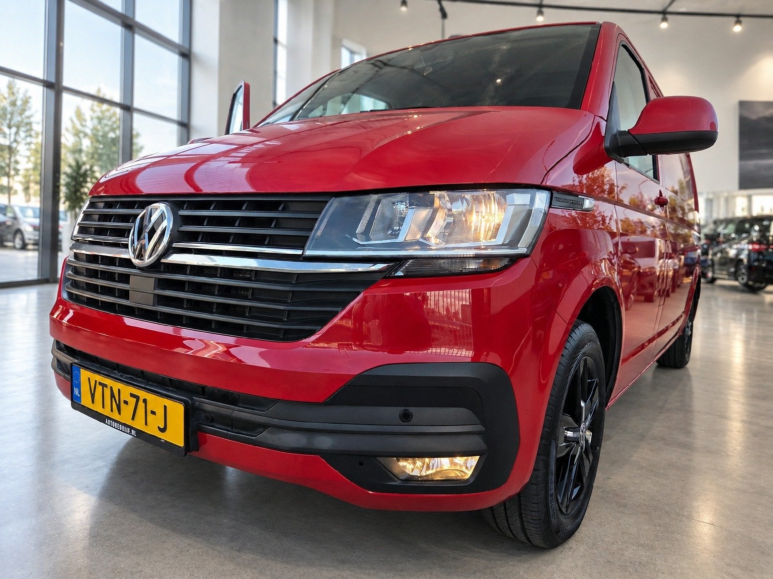 Volkswagen Transporter Automaat 2.0 TDI L2 Highline Navi Air, Auto's, Dealer onderhouden, Stof, Gebruikt, 4 cilinders
