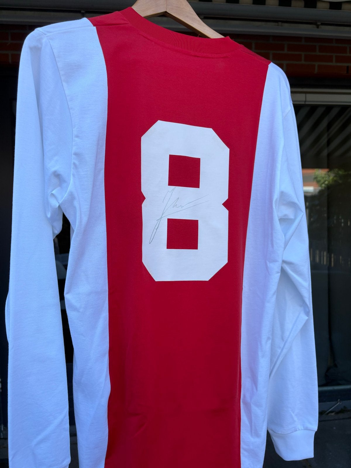 Ajax jubileum shirt M, gesigneerd door Sjaak Swart, Maat 48/50 (M), Ophalen of Verzenden, Zo goed als nieuw, Voetbal