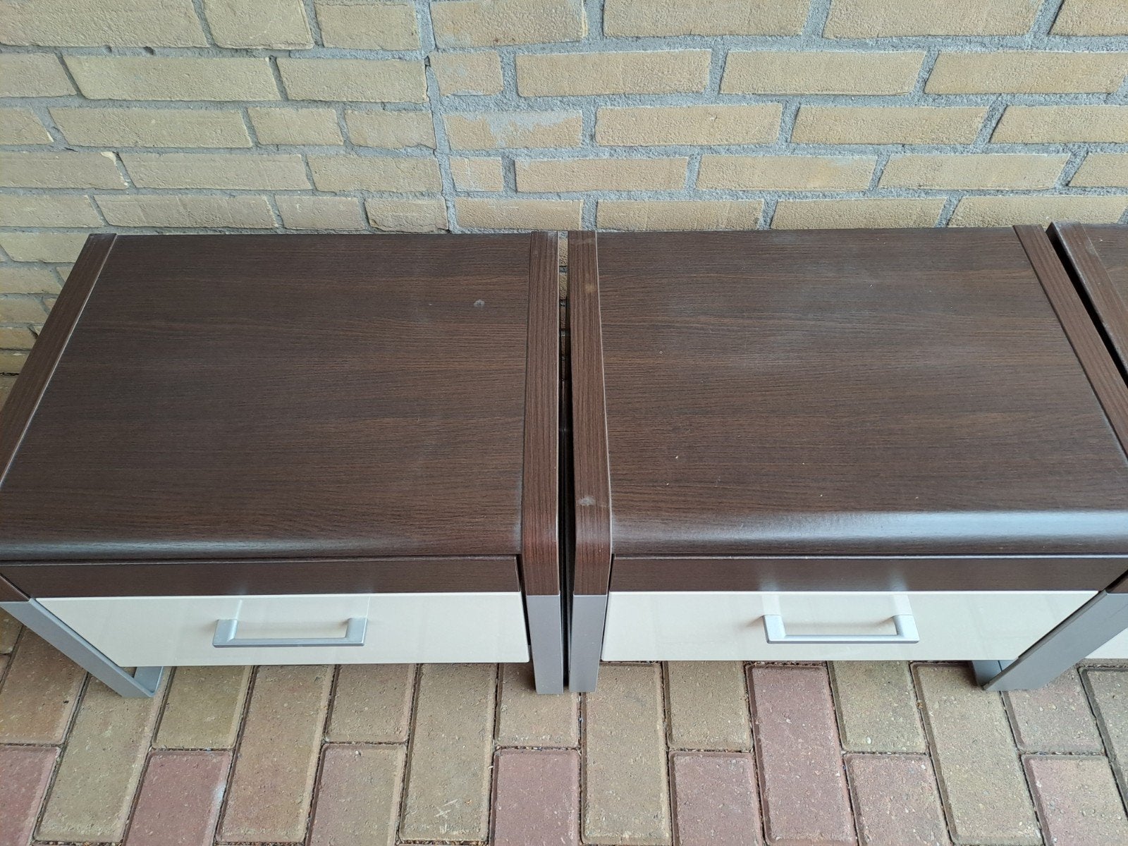 Gratis af te halen: 3 nachtkastjes, Ophalen, Gebruikt, Minder dan 45 cm, Minder dan 55 cm