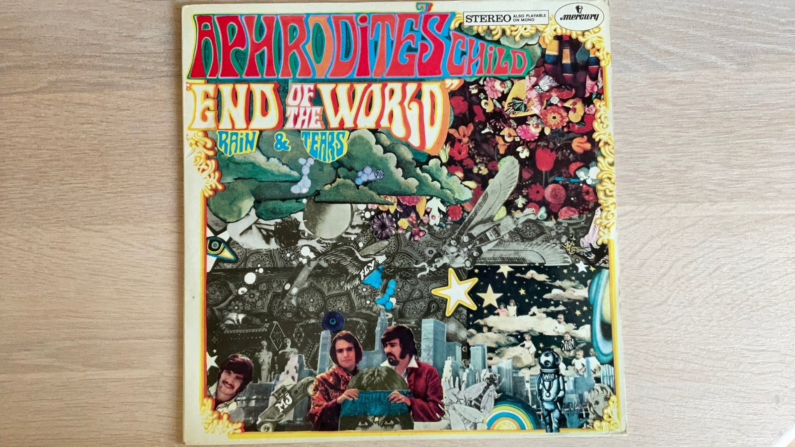 Lp END OF THE WORLD van APHRODITES CHILD met Demis Roussos, Ophalen of Verzenden, Zo goed als nieuw, 12 inch, Poprock