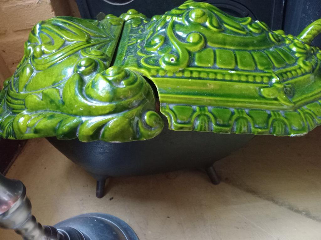 Antieke gietijzeren kolenbak met groen glazuur, Antiek en Kunst, Ophalen