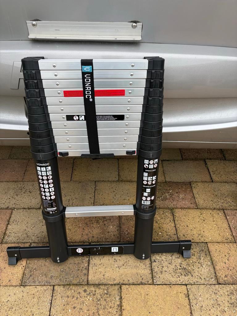 Telescopische en Multifunctionele Vouwladder, Ophalen, Zo goed als nieuw, Ladder, Opvouwbaar of Inschuifbaar