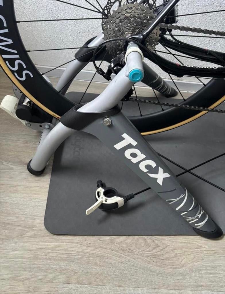 Tacx Indoor Fietstrainer (met originele tas), Ophalen, Overige typen, Staal, Zo goed als nieuw
