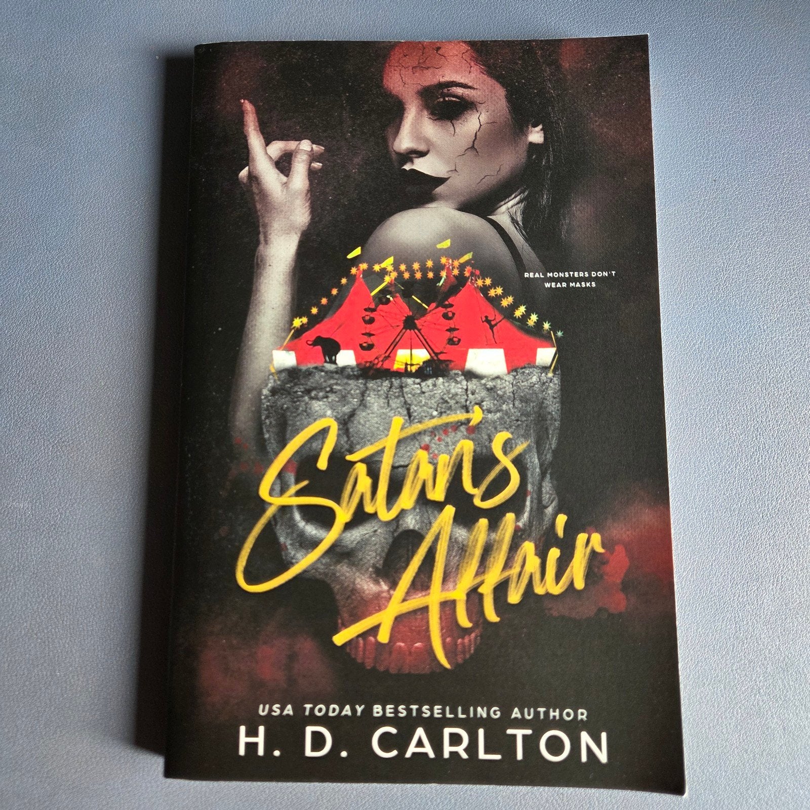 Satan's Affair - H.D. Carlton (Engels), Ophalen of Verzenden, Zo goed als nieuw, H.D. Carlton, Amerika
