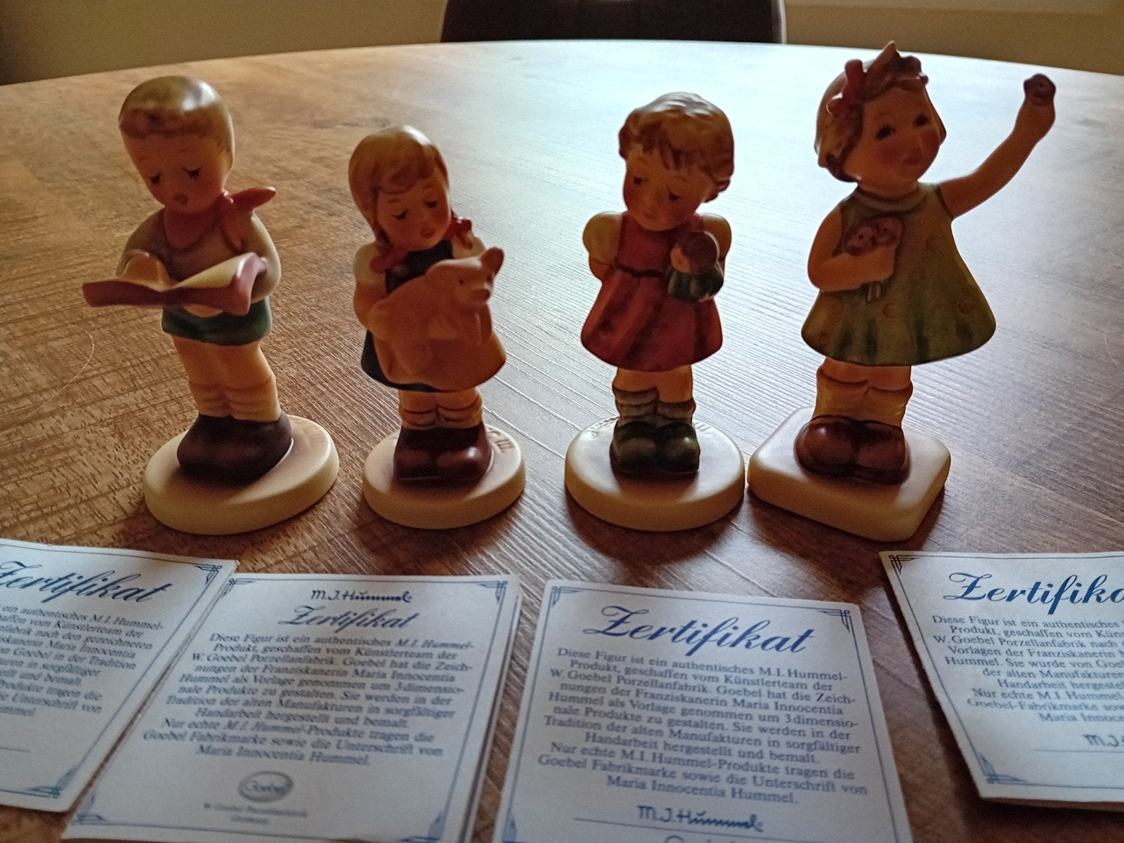 hummel 4 stuks, Ophalen of Verzenden, Zo goed als nieuw, Popje