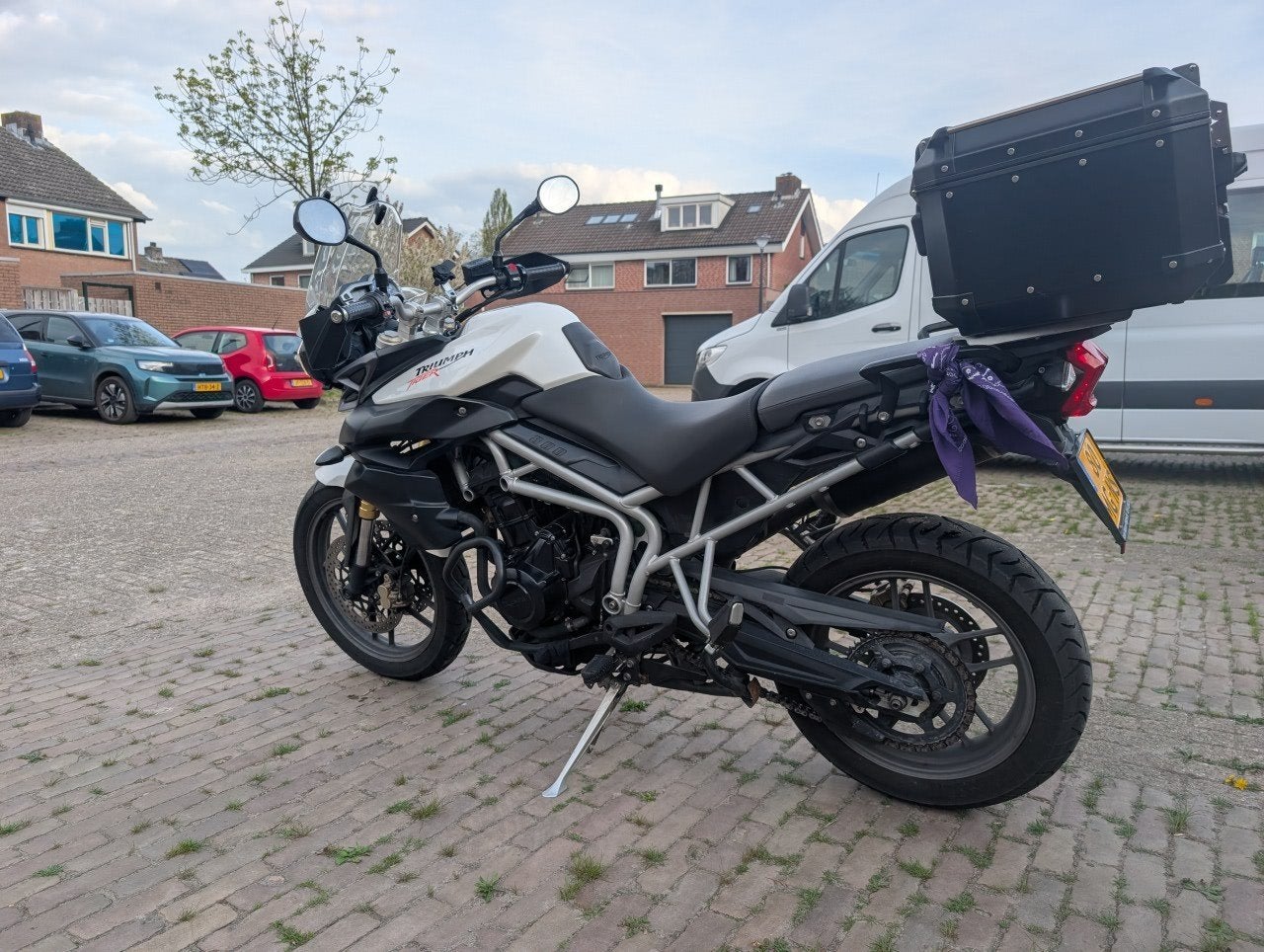 Triumph Tiger 800 - Avontuurlijke Toermotor, Motoren, Sportuitlaat, Motorrijbewijs A, Gebruikt, 3 cilinders