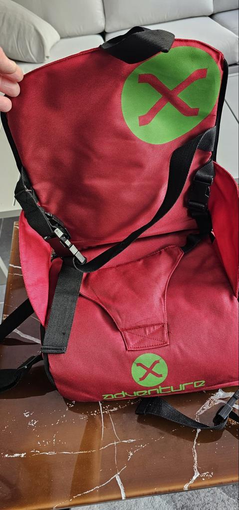 Handige Stoelverhoger Rood en Zwart - Ideaal voor Onderweg, Kinderen en Baby's, Kinderstoelen, Ophalen, Gebruikt, Overige typen