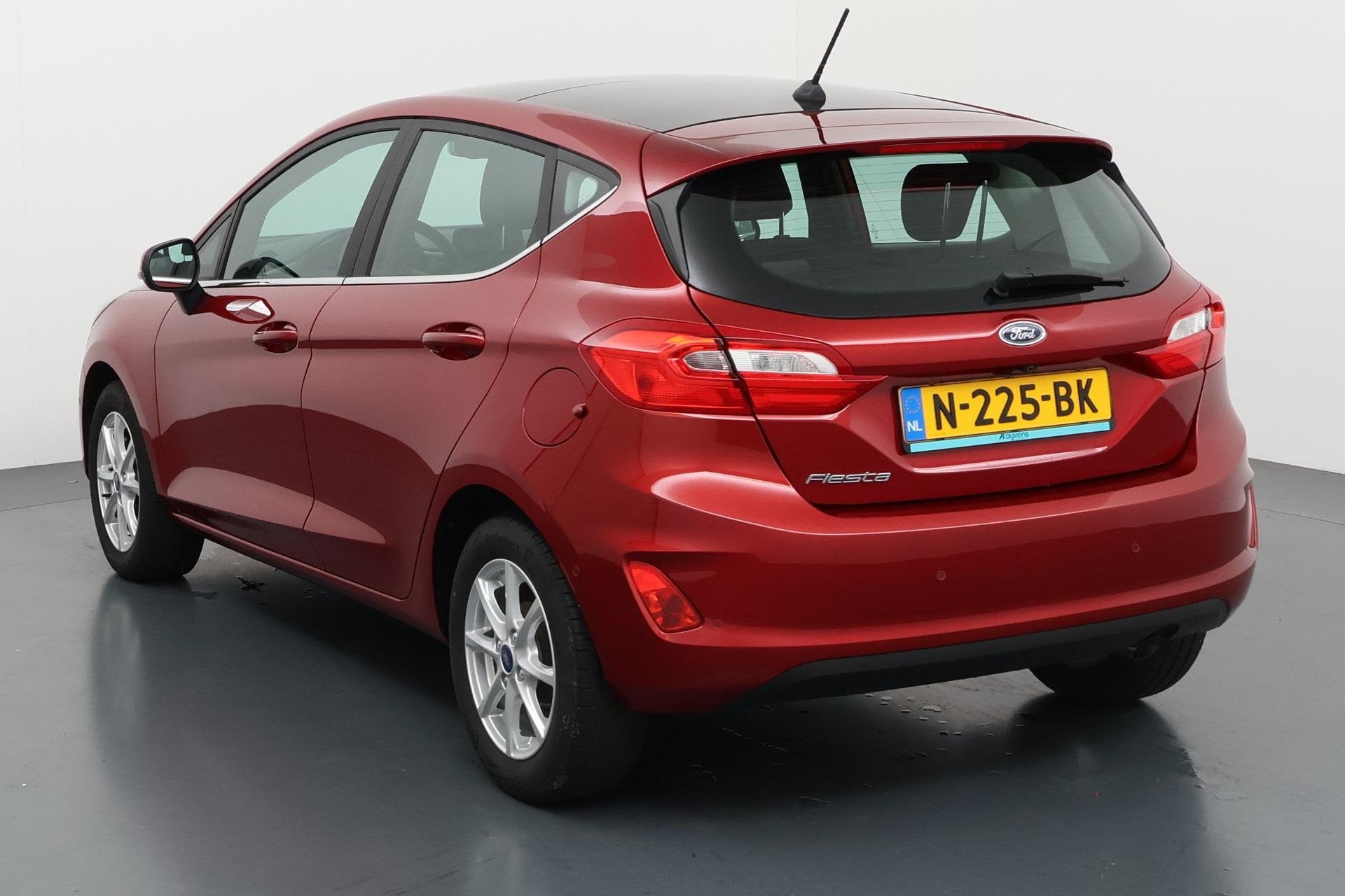 Foto 8 van Ford Fiesta 1.0 EcoBoost Titanium Nagenoeg nieuw en verrasse