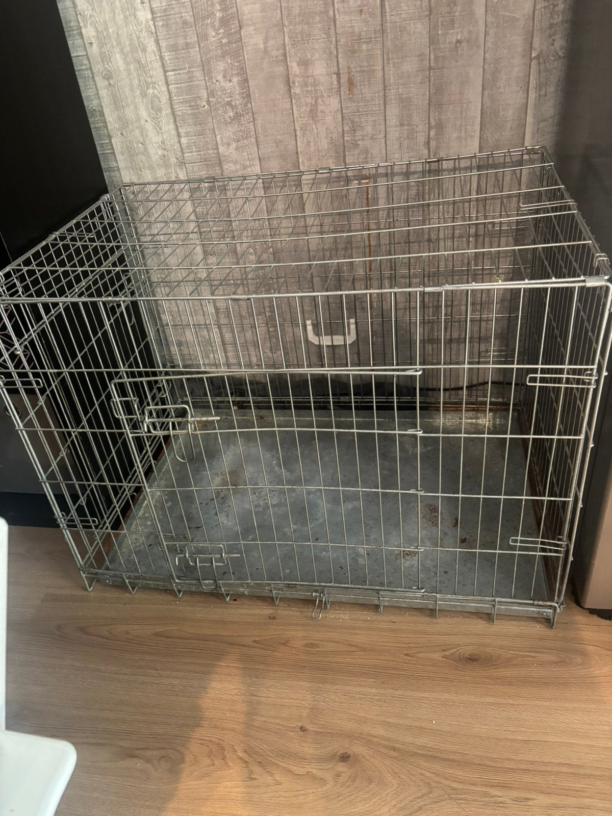 Katten/honden bench GRATIS, Ophalen, Zo goed als nieuw, 75 tot 110 cm, Minder dan 65 cm