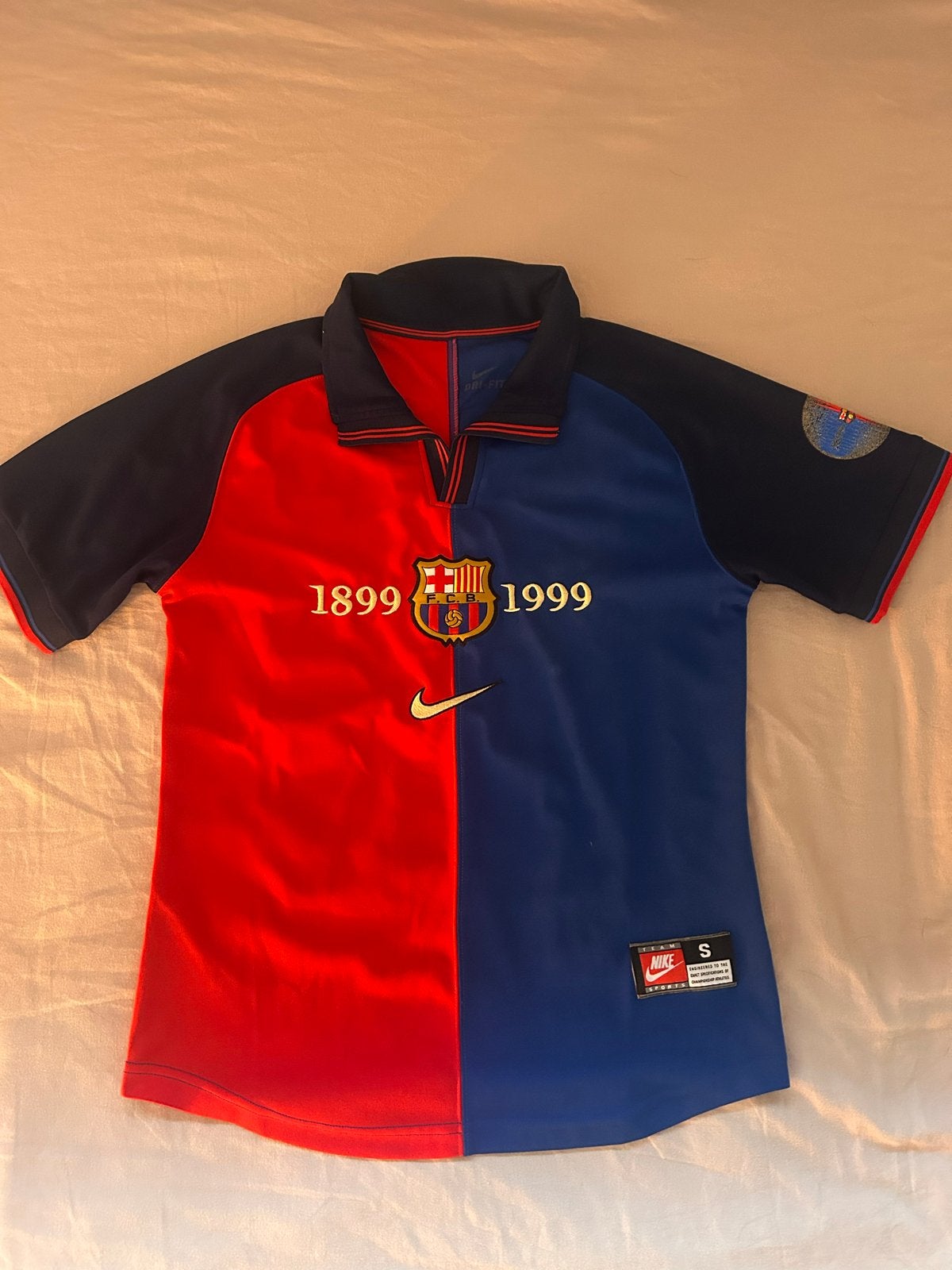 FC Barcelona 1899-1999 Ronaldinho Thuisshirt Maat S, Meerkleurig, Ophalen of Verzenden, Zo goed als nieuw, Voetbal