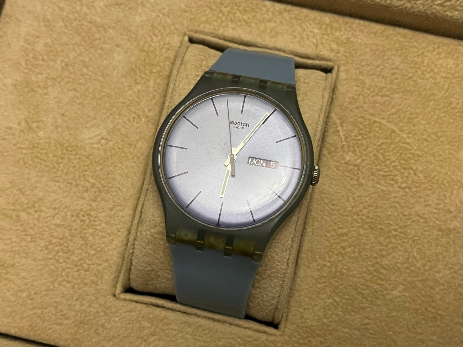 Swatch Polshorloge - Grijs/Blauw - Gebruikt, Sieraden, Tassen en Uiterlijk, Kunststof, Gebruikt, Polshorloge, Swatch