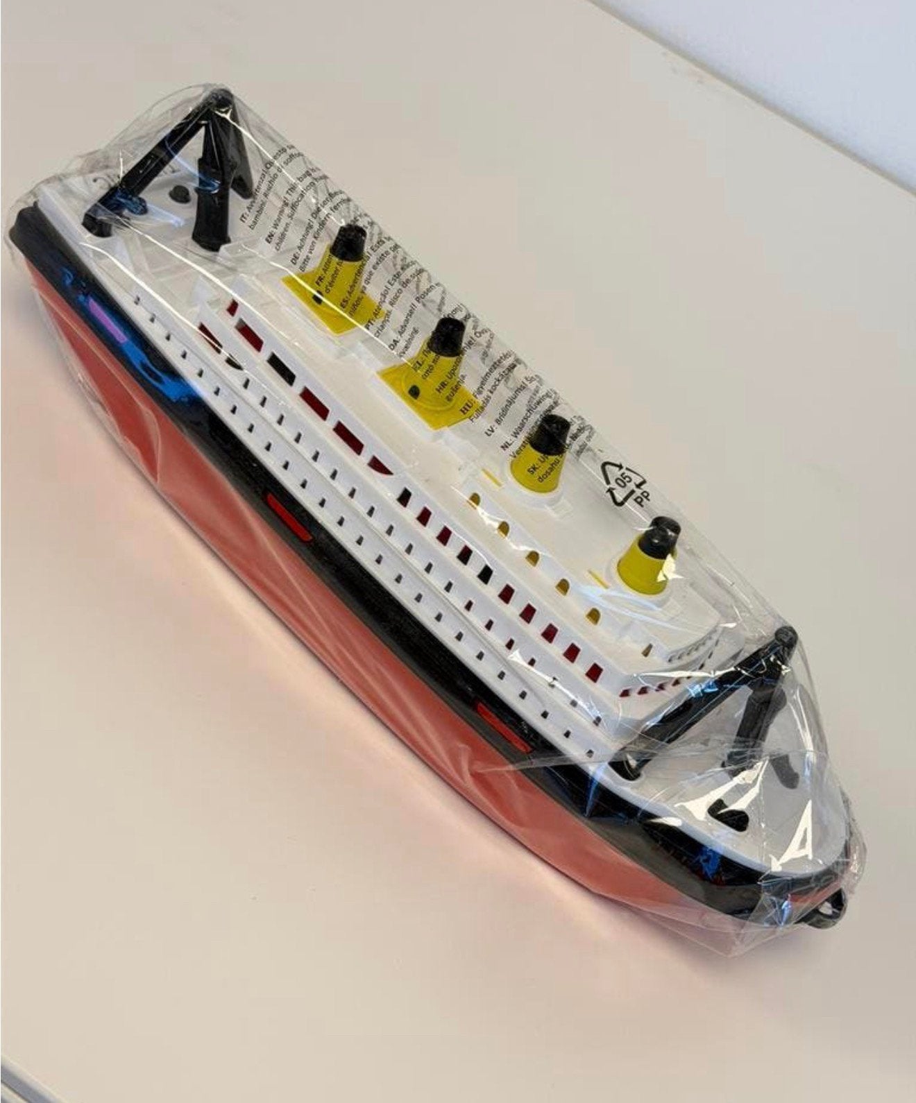 Titanic Speelgoedboot 41cm Bad Zwembad Nieuw drijvend boot, Nieuw, Ophalen of Verzenden, H, H