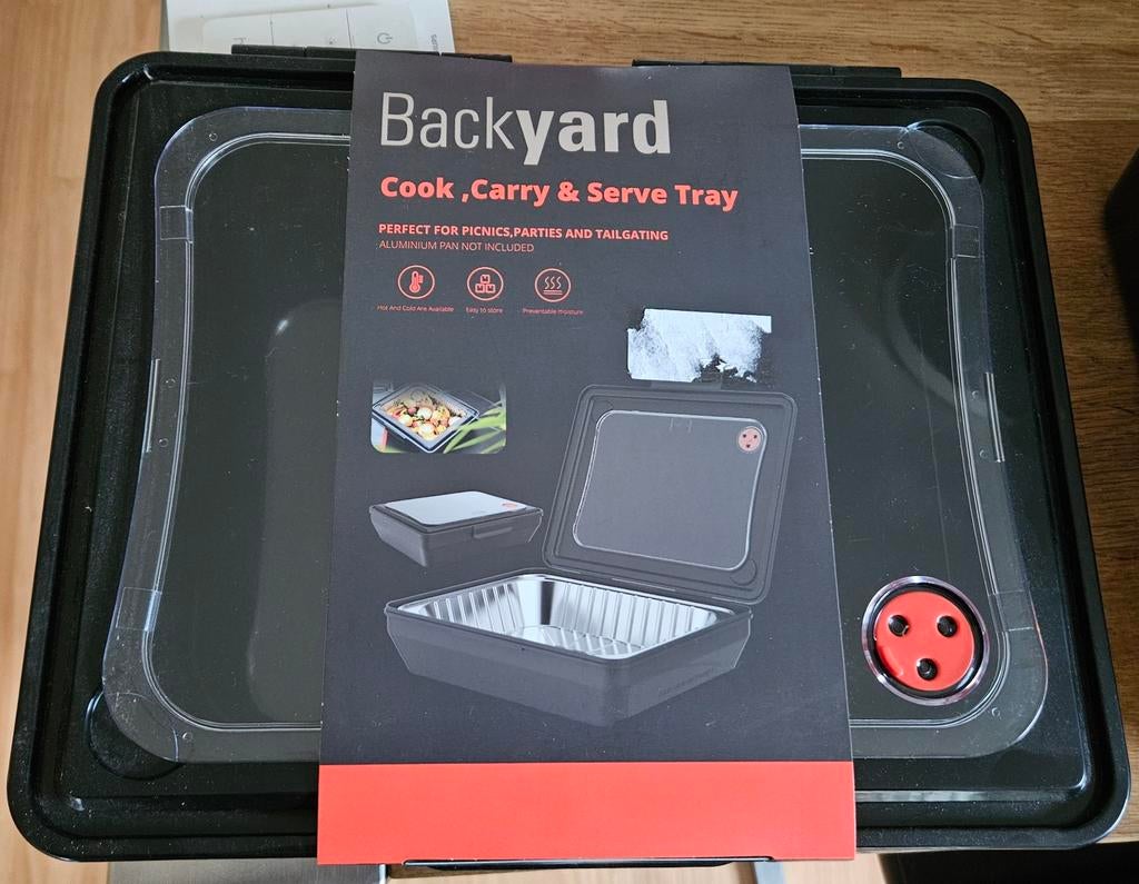 Backyard BBQ Koel- en Serveerschaal met Deksel - Zwart, Tuin en Terras, Barbecue-accessoires, Nieuw, Ophalen