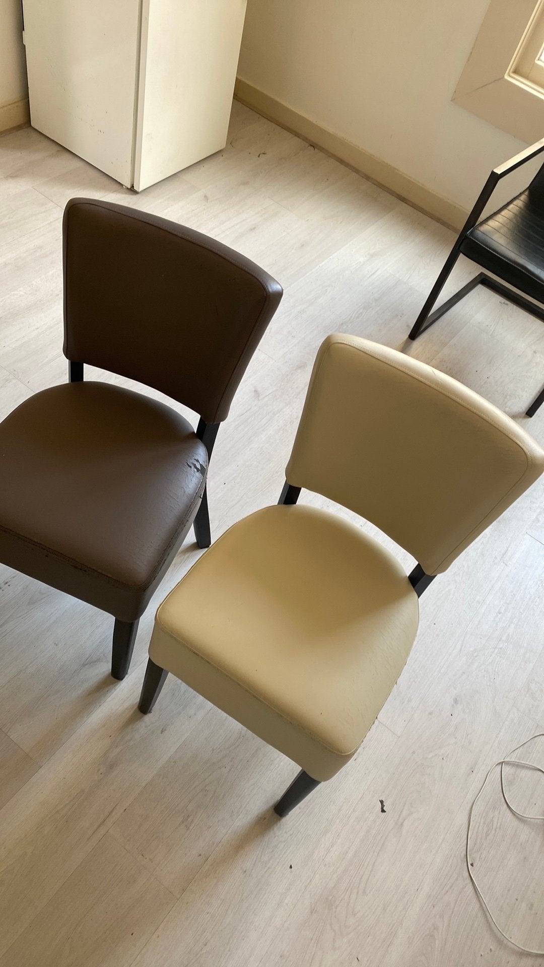 4 stoelen gratis af te halen, Ophalen, Gebruikt, Grijs, Twee