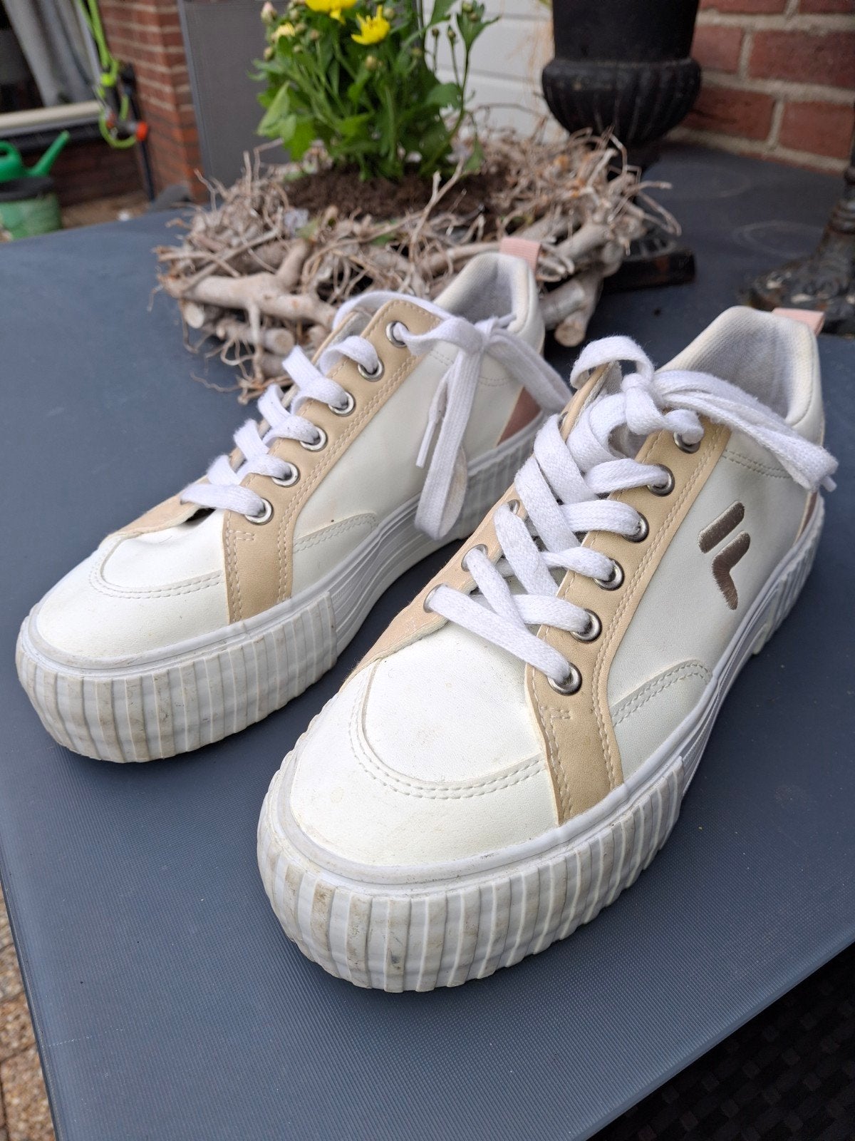 Fila sneakers maat 39 - Zo goed als nieuw, Wit, Ophalen of Verzenden, Fila, Sneakers of Gympen