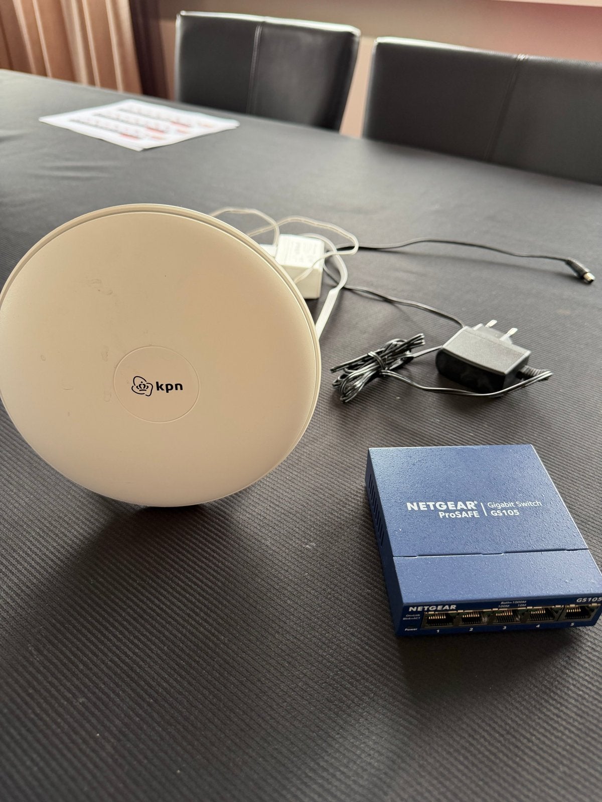 KPN super WiFi en NETGEAR Gigabit Switch GS105, Computers en Software, Ophalen, Gebruikt