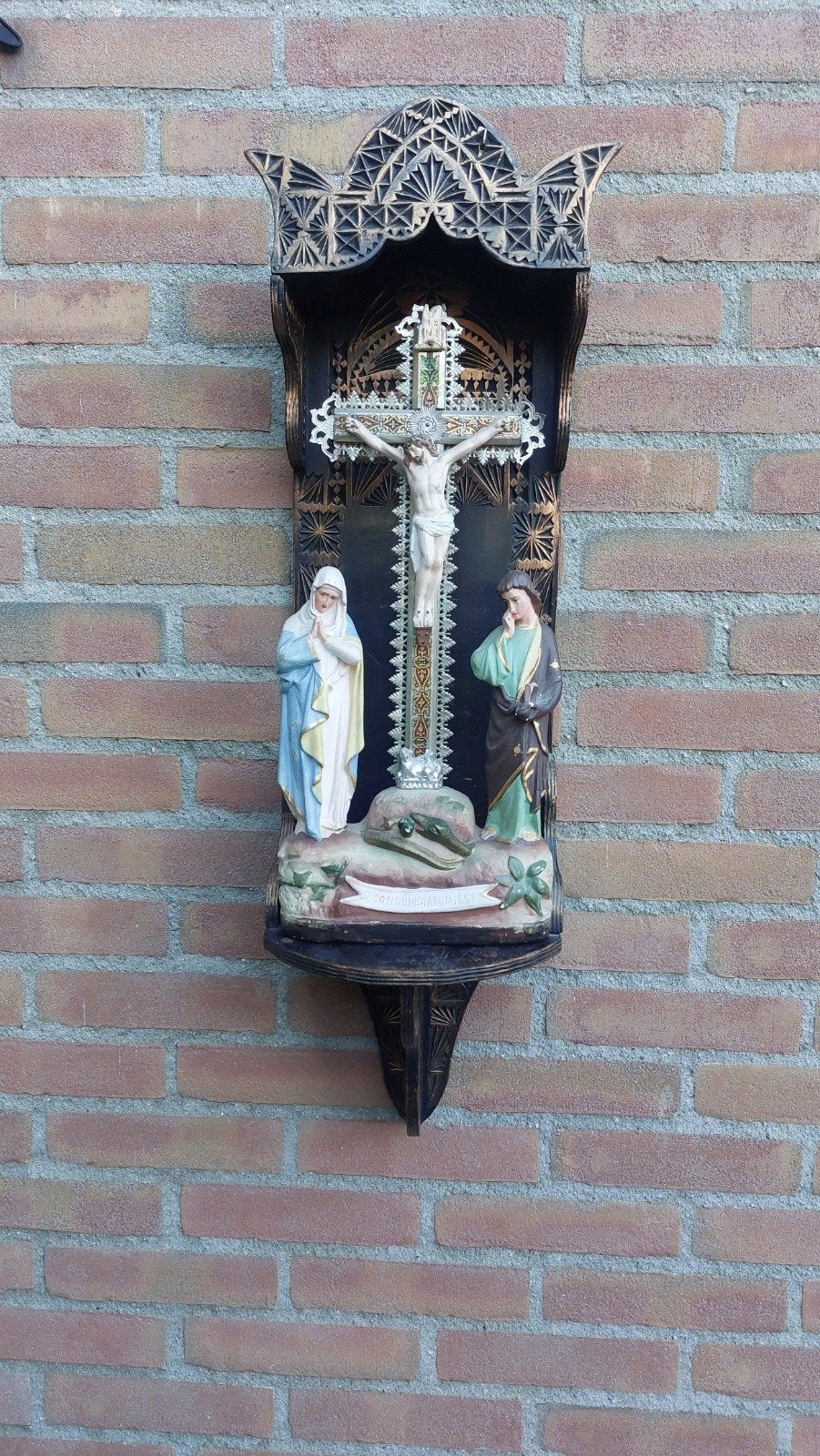 Antieke Heilige Hangconsole met Kruisbeeld en Beelden, Antiek en Kunst, Ophalen of Verzenden