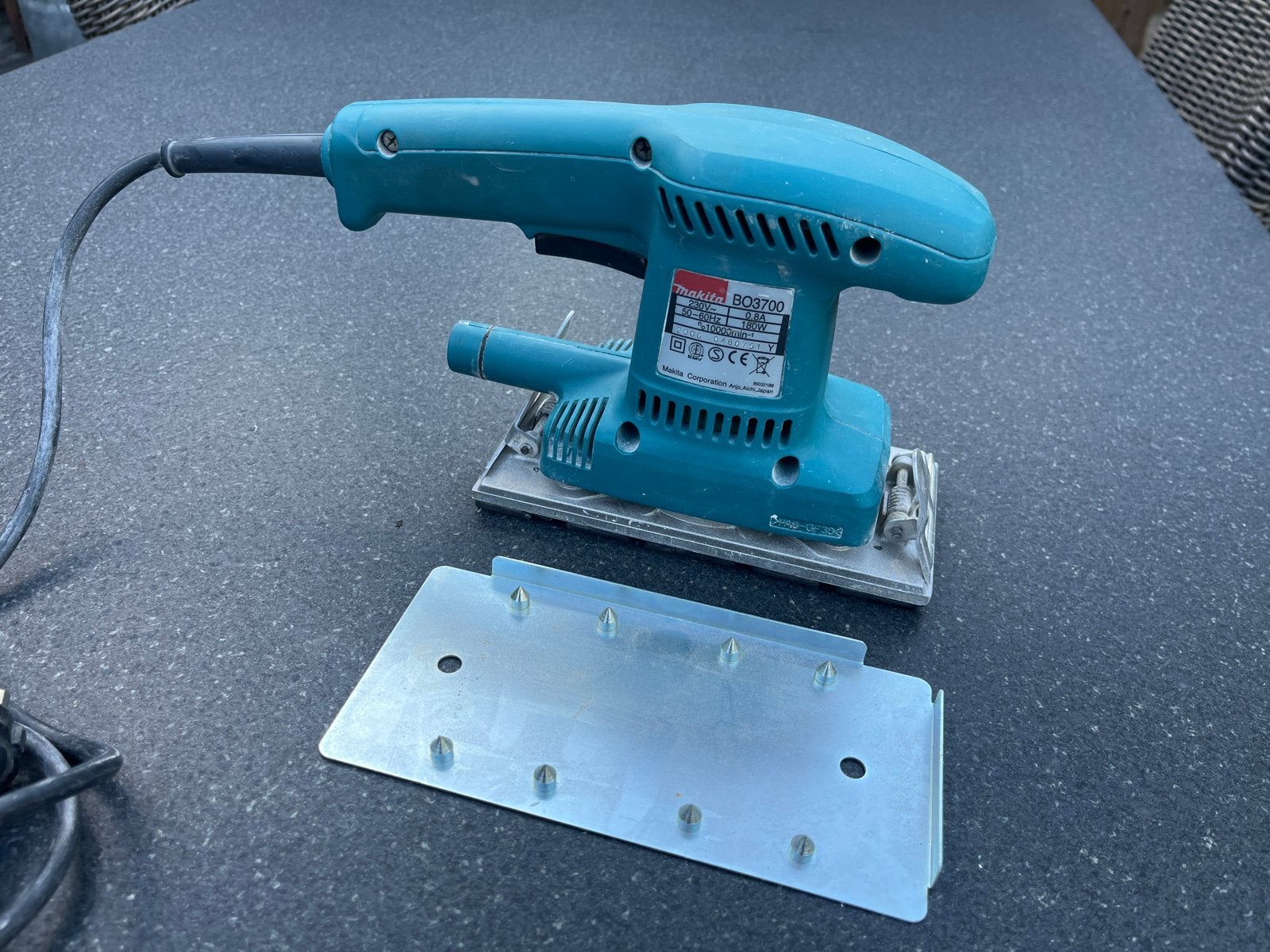 Makita BO3700 Vlakschuurmachine - Gebruikt, Ophalen of Verzenden, Gebruikt, Minder dan 600 watt, Vlakschuurmachine