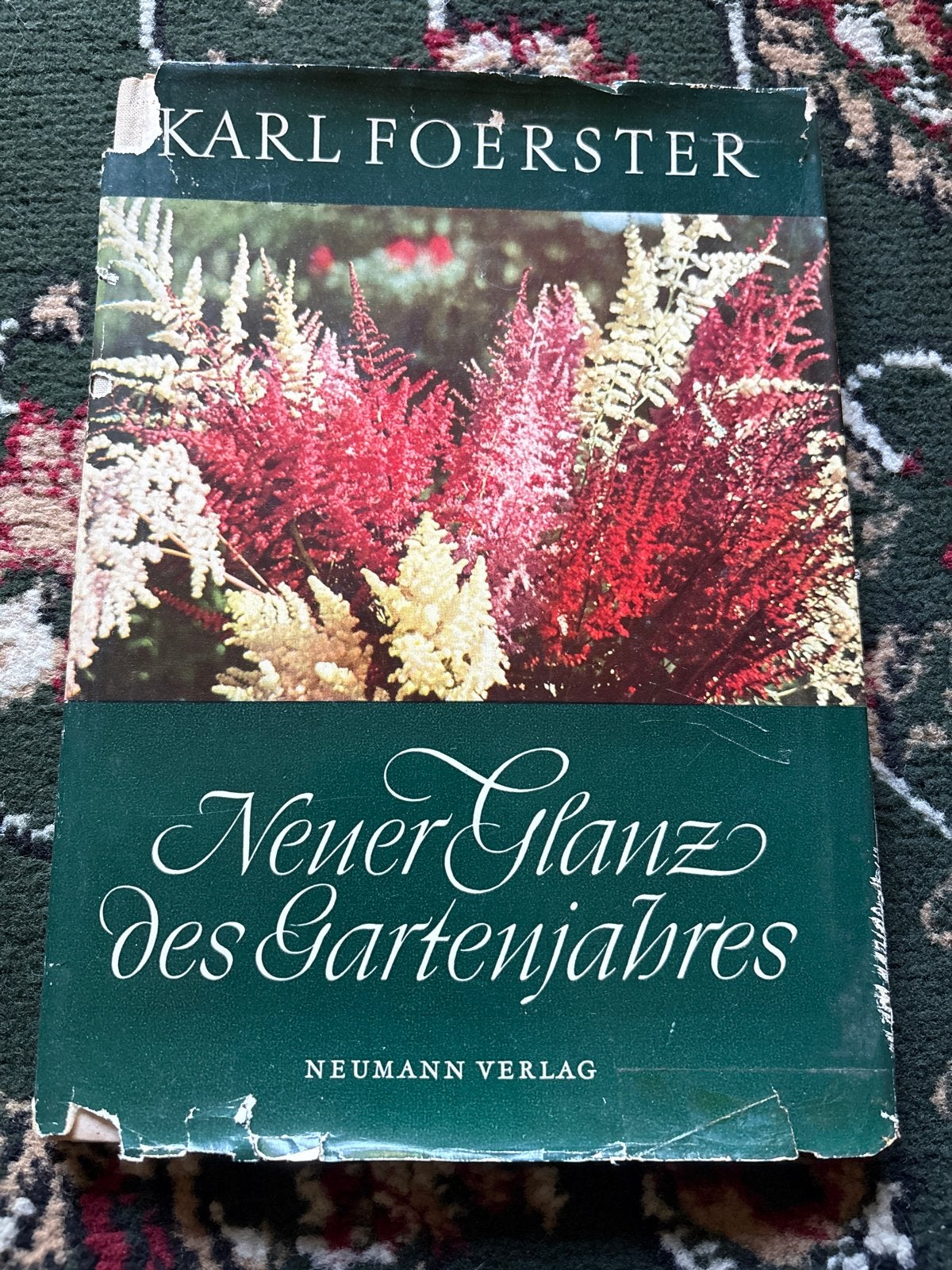 Karl Foerster - Neuer Glanz des Gartenjahres, Ophalen of Verzenden, Gelezen, Tuinieren en Tuinplanten