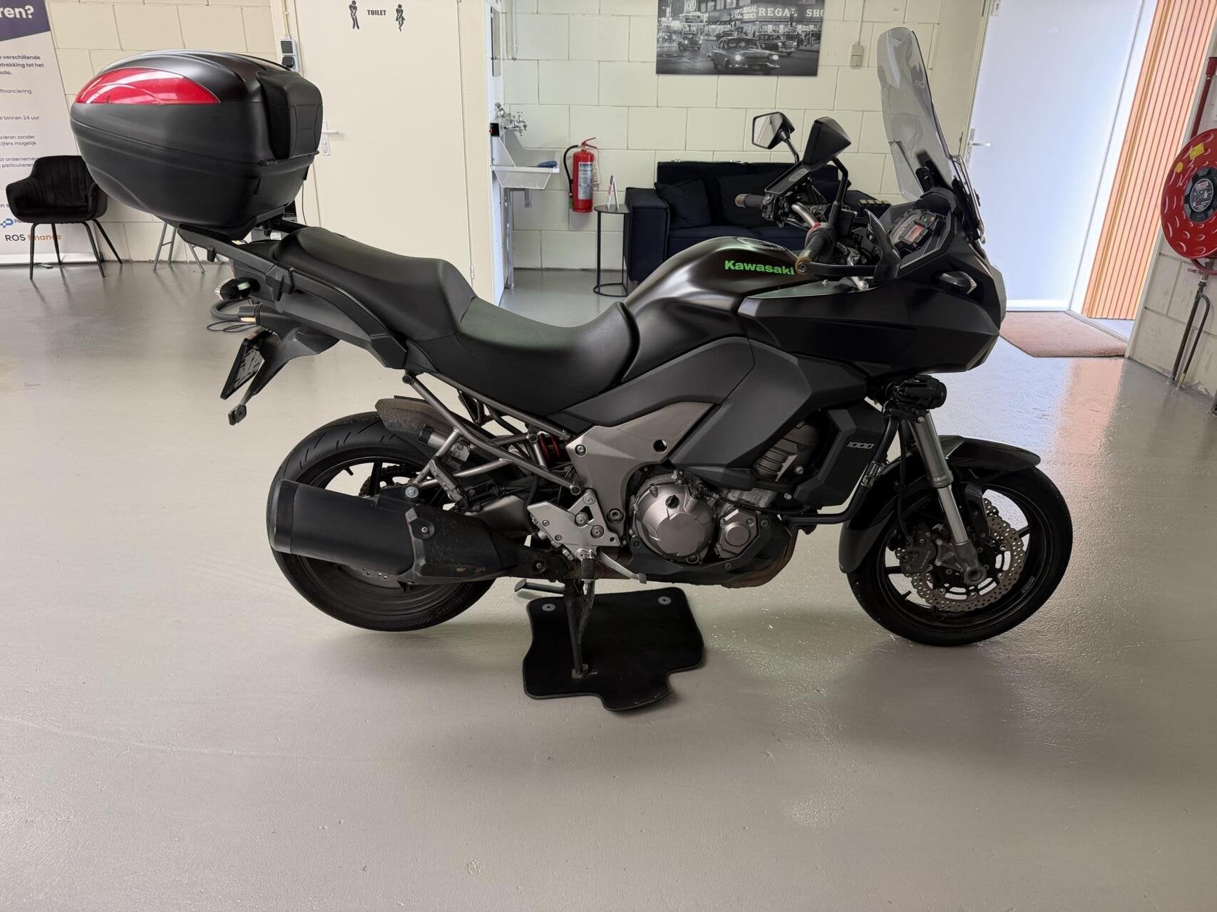 Kawasaki Versys 1000 ABS MatZwart | Koffer | Gear indicator, Kawasaki, Toermotor, ABS, Handgeschakeld