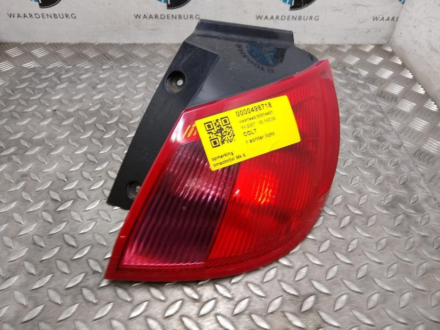 MITSUBISHI COLT 1.5 QS ACHTERLICHT R 2007, Ophalen of Verzenden, Gebruikt, Stiba lid