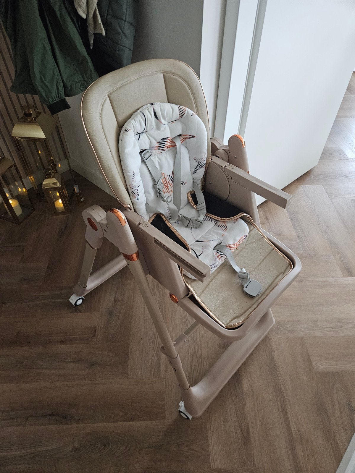 eetstoel verschillende opties, Kinderen en Baby's, Kinderstoelen, Ophalen, Zo goed als nieuw, Overige typen, Afneembaar eetblad