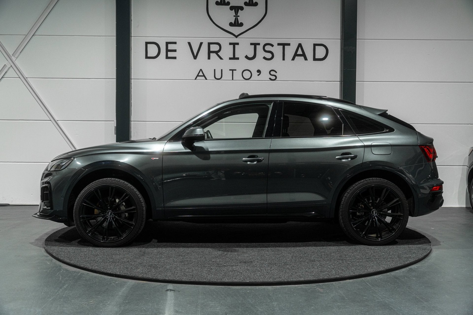 Audi Q5 Sportback 50 TFSI e S edition VOL! MAXTON 22 INCH S-, Gebruikt, 4 cilinders, Plug-in hybride, Bedrijf