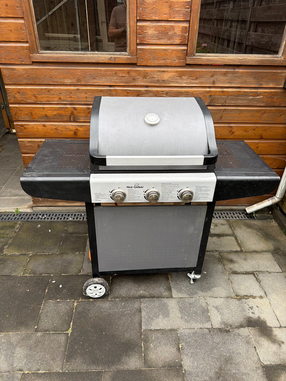 Nice Cooker Gasbarbecue met 3 branders en hoes, Ophalen, Gebruikt