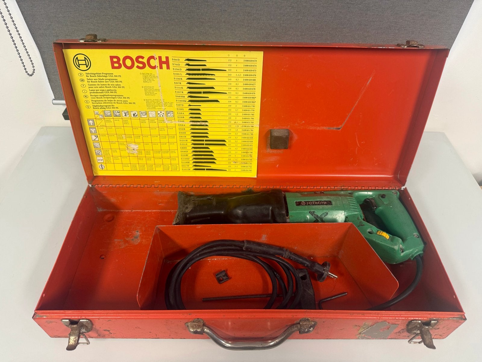 Hitachi CR 12V Reciprozaag - 720W in metalen koffer, Ophalen, Gebruikt, 70 mm of meer, 600 tot 1200 watt