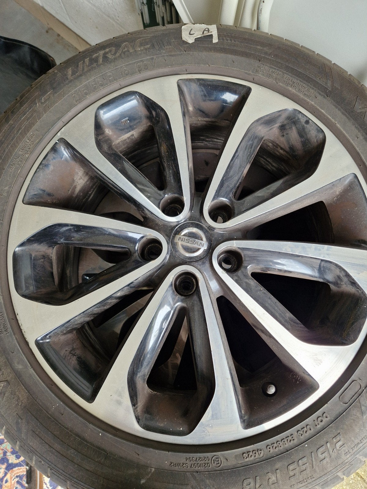 Nissan 18 inch velgen met Vredestein zomerbanden, Ophalen, 18 inch, Banden en Velgen, Personenwagen