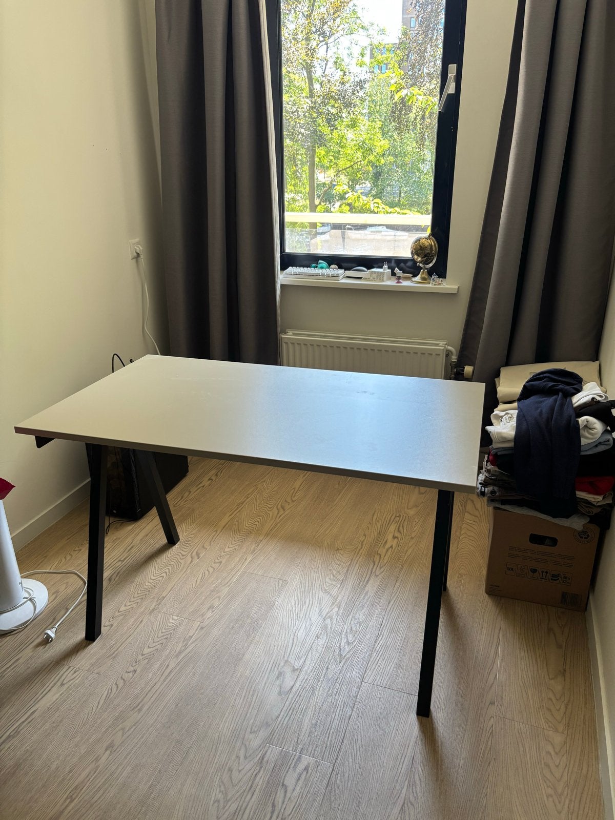 IKEA Trotten bureau 120x70 cm, Ophalen, Gebruikt, IKEA