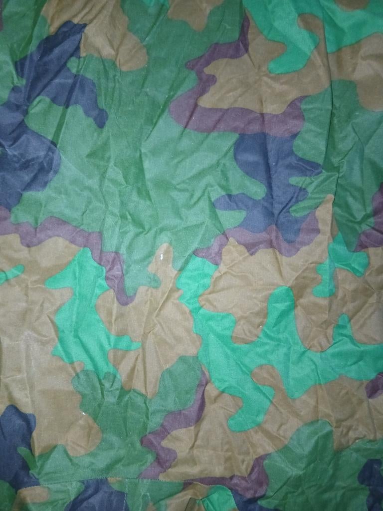 Nederlandse tropen regen poncho, Verzamelen, Militaria | Algemeen, Ophalen of Verzenden, Landmacht, Nederland, Kleding of Schoenen