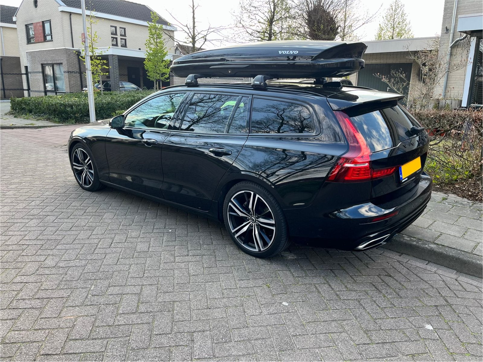 Thule Wingbar Edge dakdragers Volvo V60 (vanaf 2019), Auto diversen, Dakdragers, Ophalen, Zo goed als nieuw