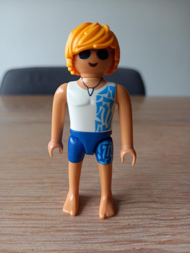 Playmobil surfer beachboy themapoppetje, Ophalen of Verzenden, Zo goed als nieuw