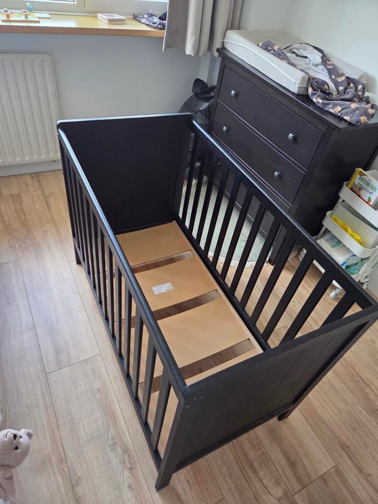 Ledikant Ralph 60x120 cm - Zwart, Kinderen en Baby's, Kinderkamer | Bedden, Ophalen, Gebruikt, Lattenbodem, Minder dan 140 cm