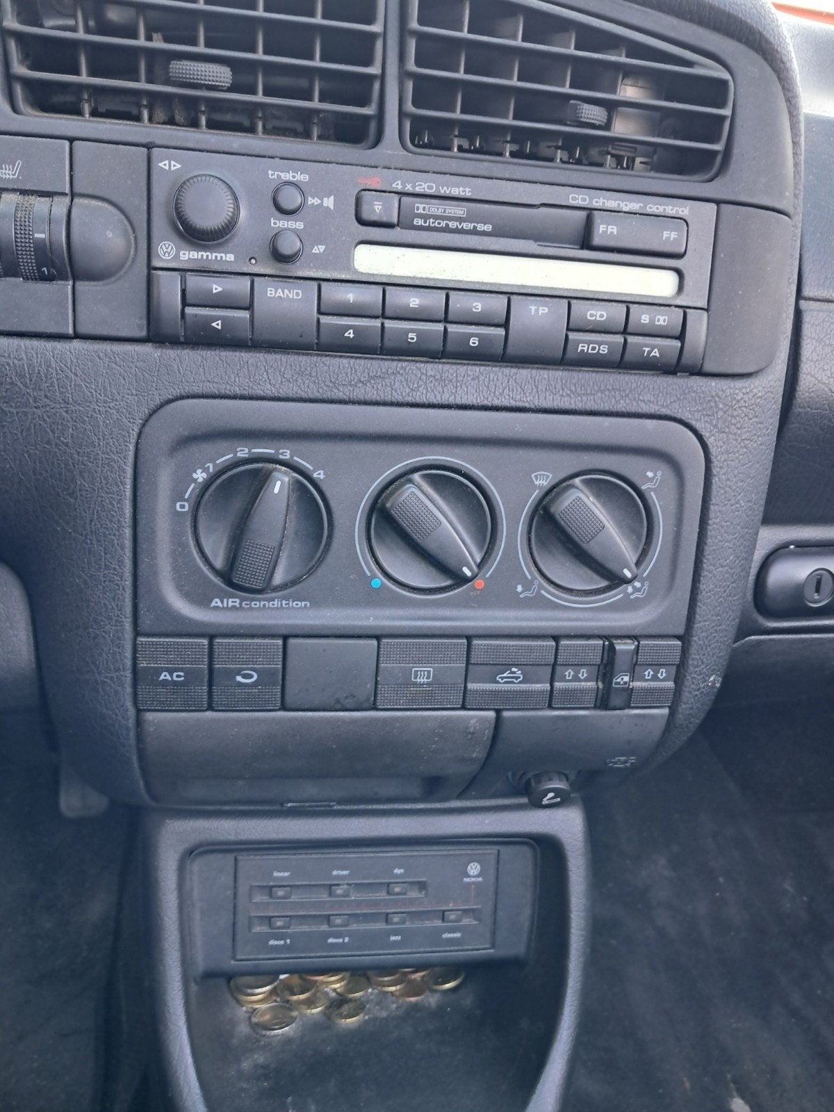Volkswagen Gamma autoradio met CD-wisselaar bediening en equ, Ophalen of Verzenden